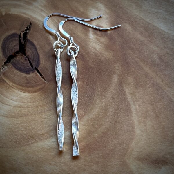 Spiralörhängen, Silver